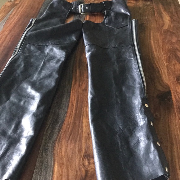 Unisex Park V Leather Motorcycle Chaps - Picture 3 of 7